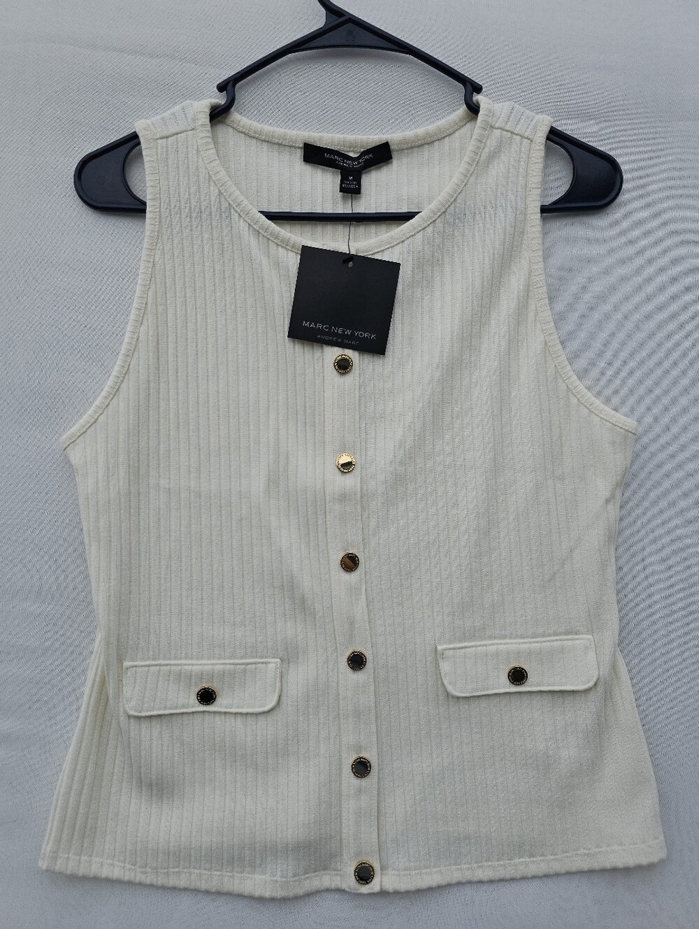 NWT Marc New York Andrew Marc Cream Ribbed Button-Up Vest Top Size M